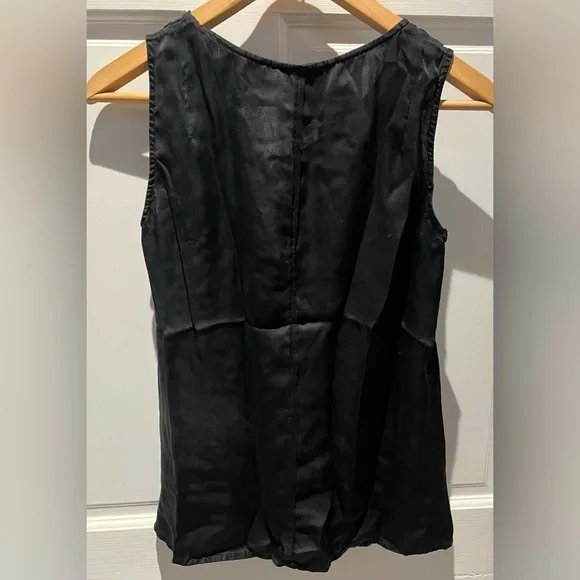 Black Sleeveless Top - Picture 3 of 3